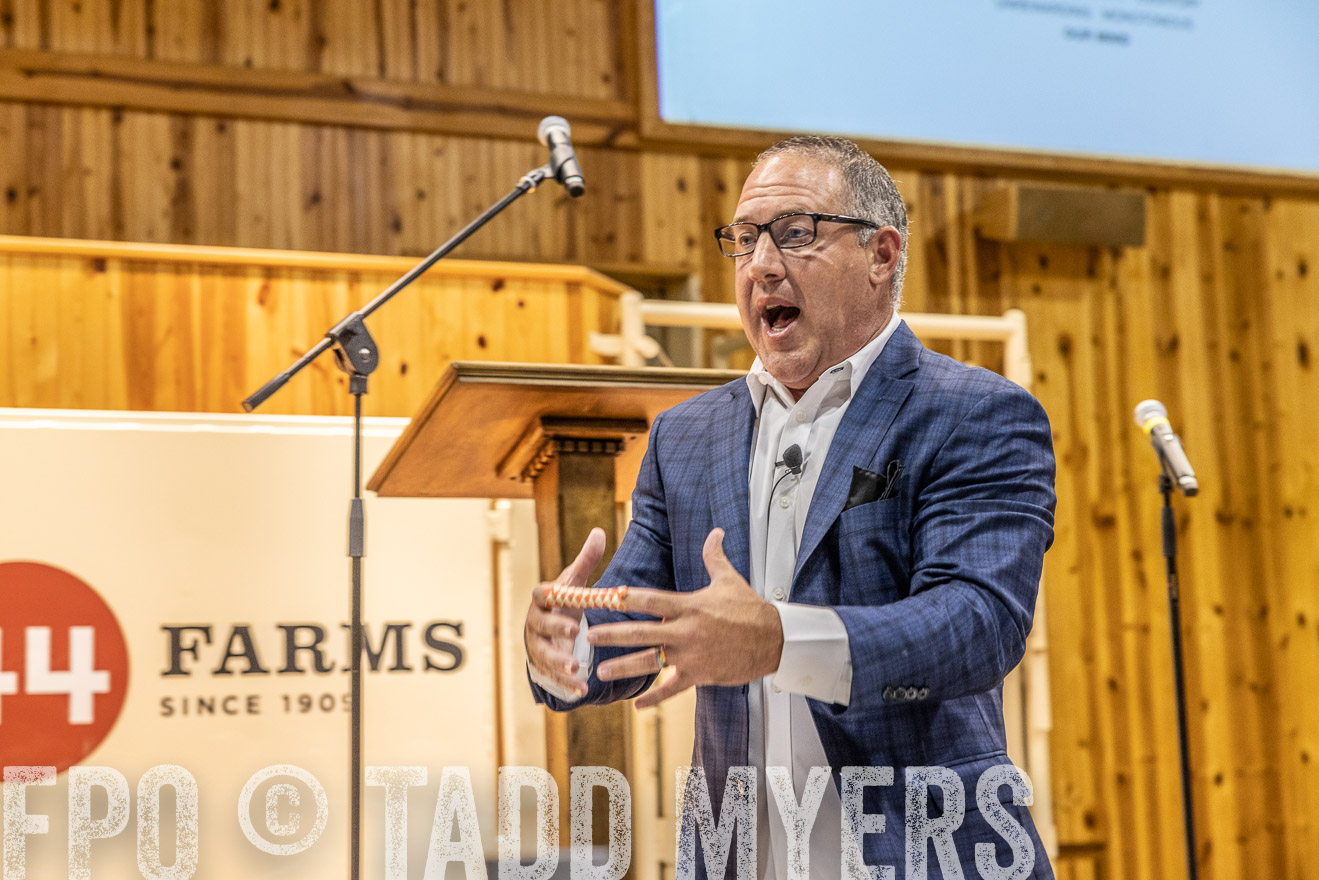 TMyers_AnnualBusMeeting_Cameron_June2022-521933