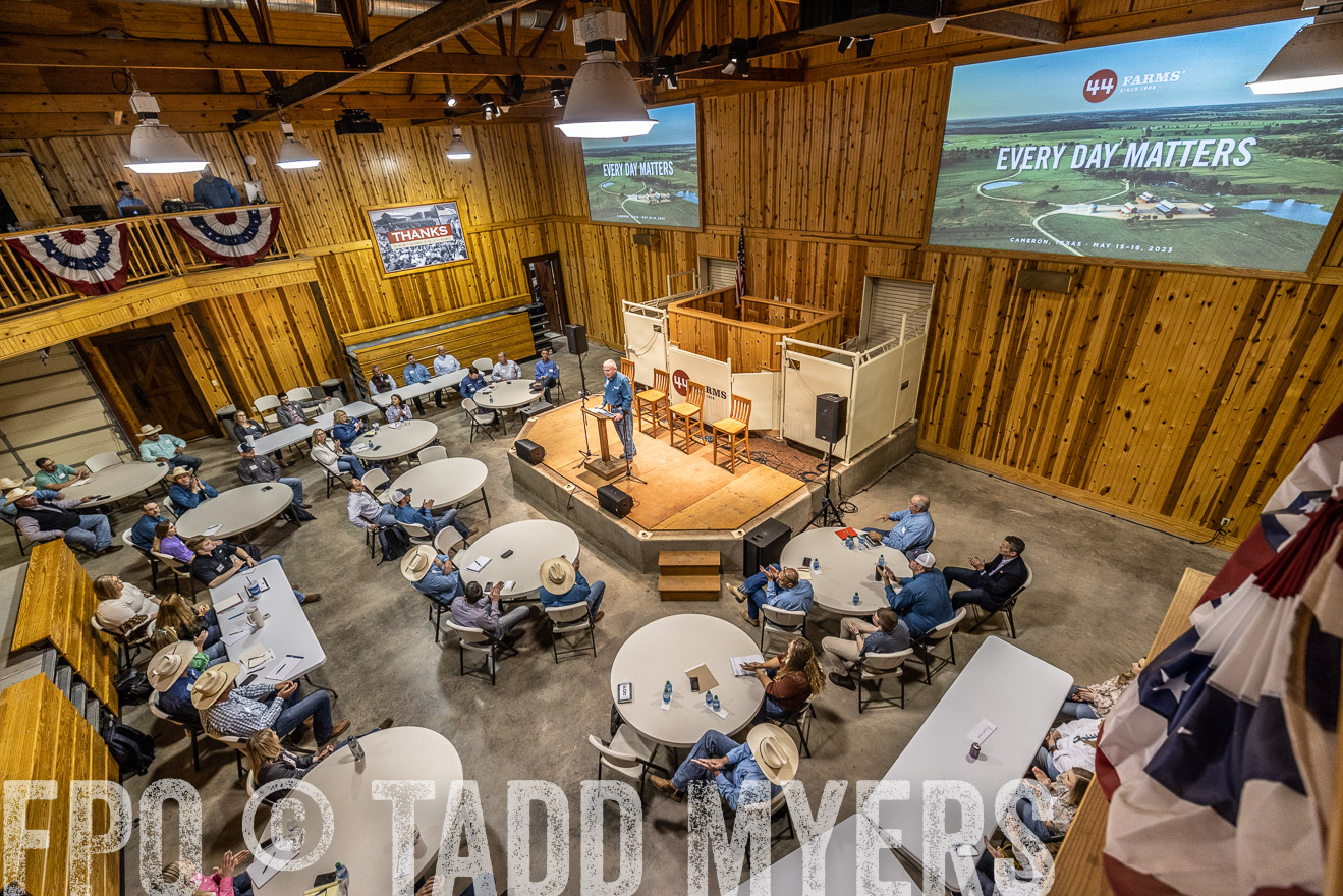 TMyers_BusMeeting_Cameron_May2023-520456