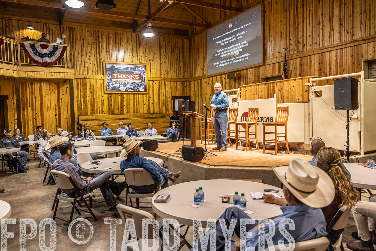 TMyers_BusMeeting_Cameron_May2023-520475