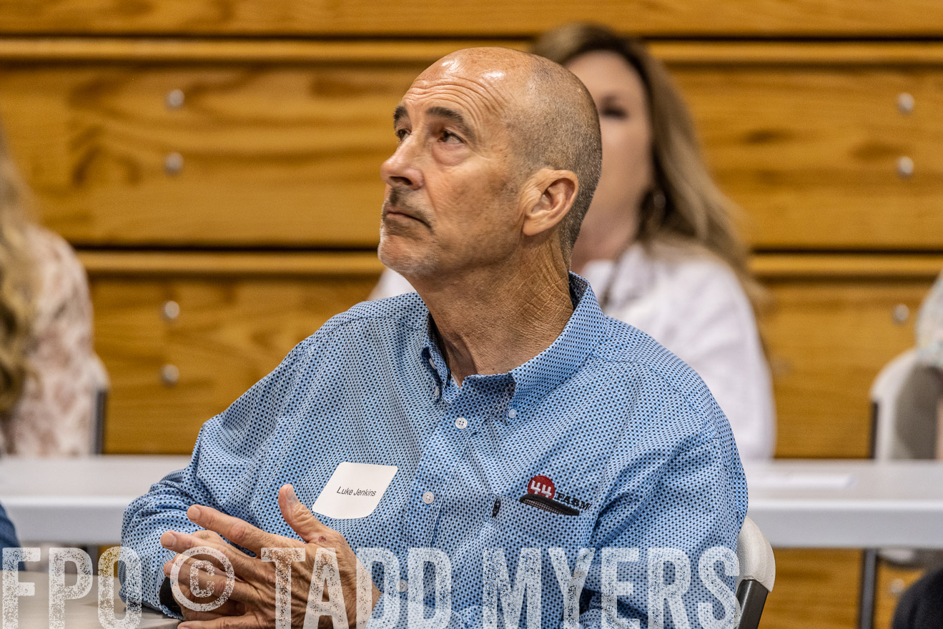 TMyers_BusMeeting_Cameron_May2023-520586