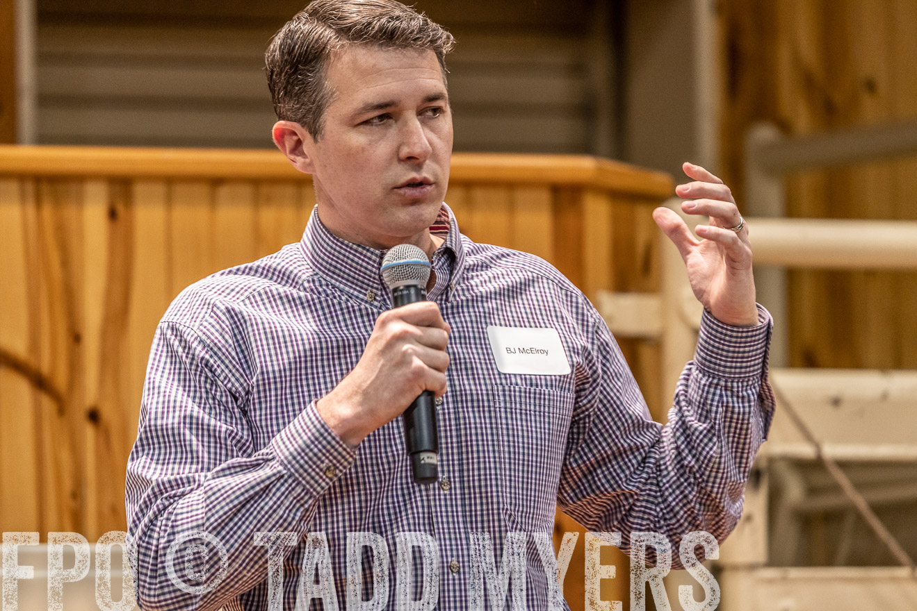 TMyers_BusMeeting_Cameron_May2023-520672