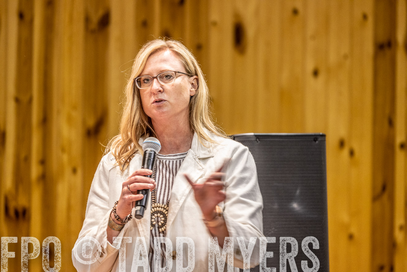TMyers_BusMeeting_Cameron_May2023-520749