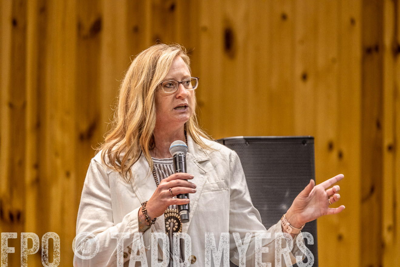 TMyers_BusMeeting_Cameron_May2023-520751