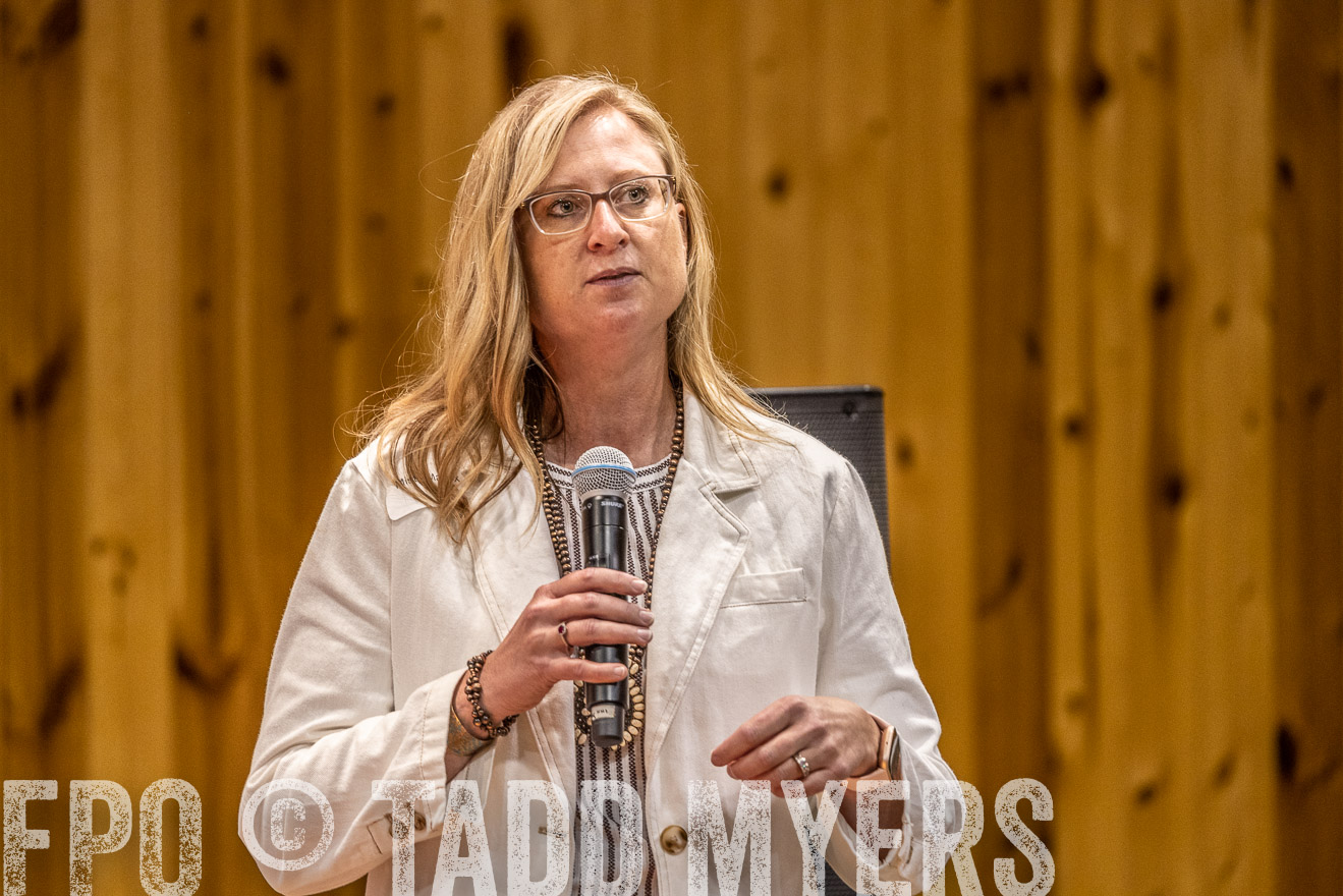 TMyers_BusMeeting_Cameron_May2023-520755