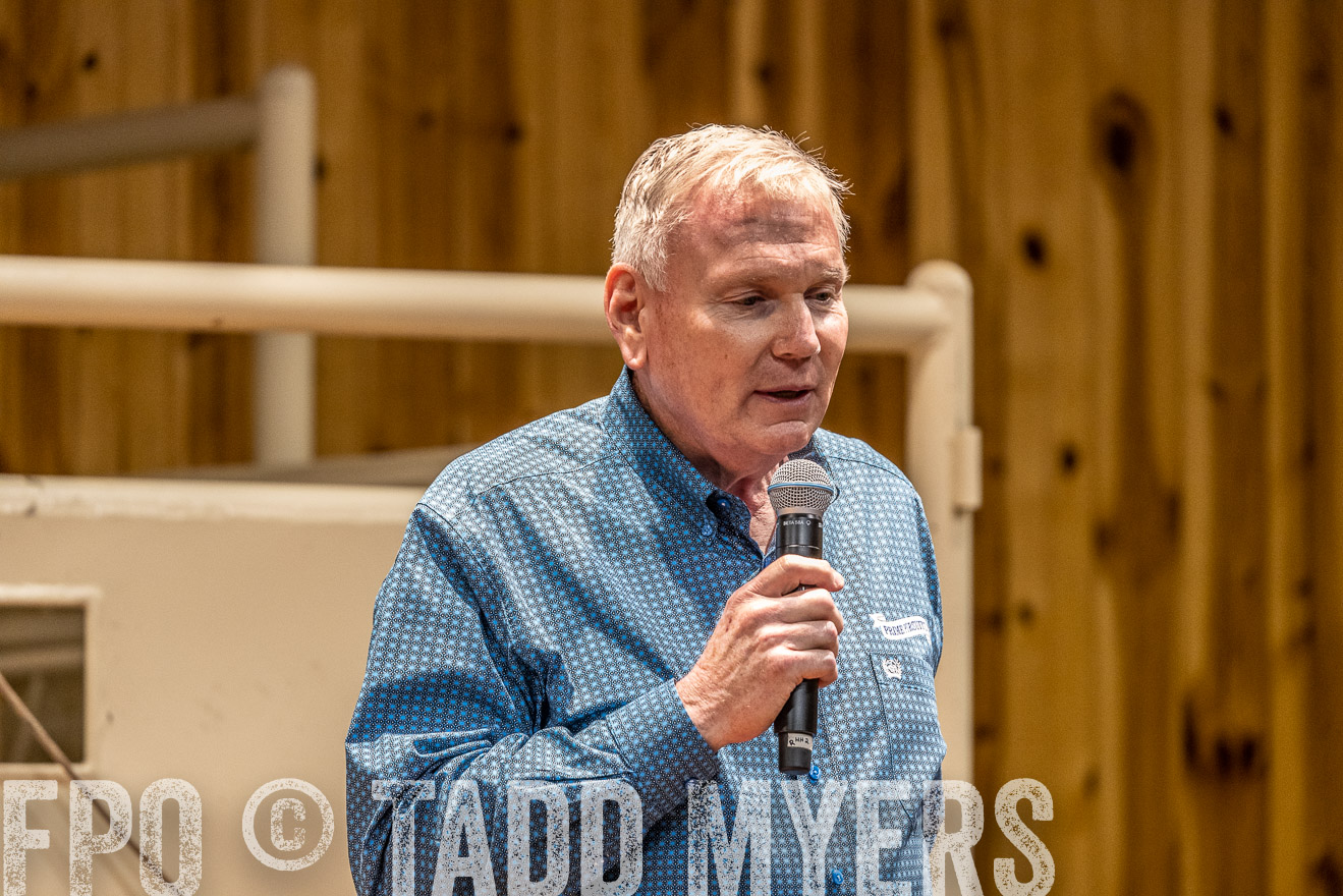 TMyers_BusMeeting_Cameron_May2023-520895