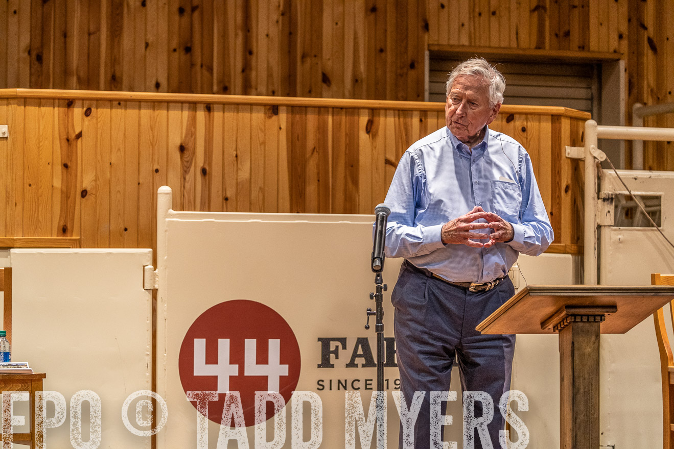 TMyers_BusMeeting_Cameron_May2023-520935