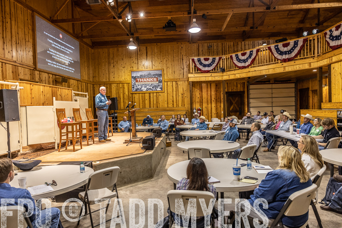 TMyers_BusMeeting_Cameron_May2023-526589