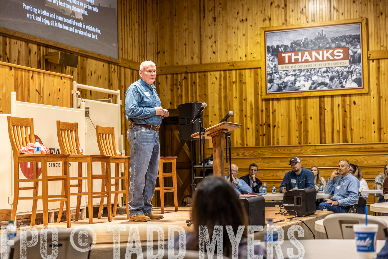 TMyers_BusMeeting_Cameron_May2023-526633