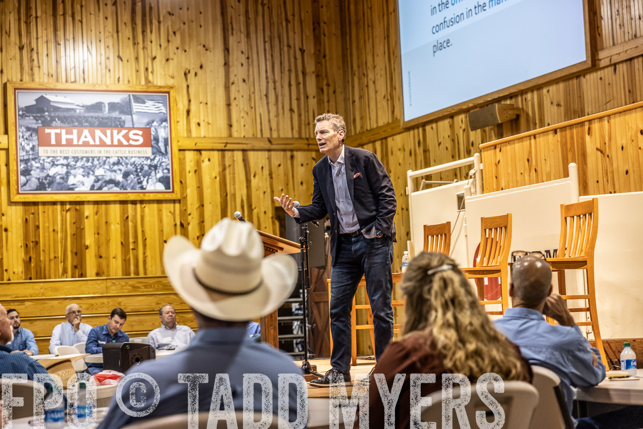 TMyers_BusMeeting_Cameron_May2023-526754