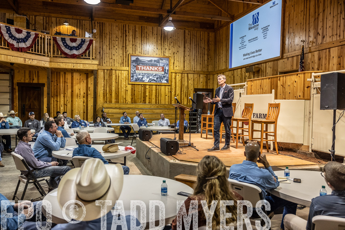 TMyers_BusMeeting_Cameron_May2023-526769