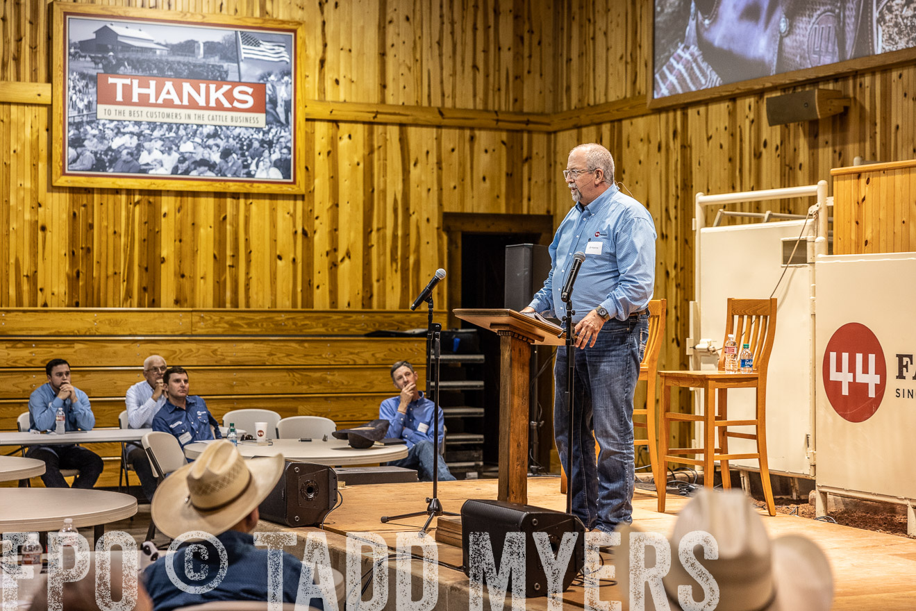 TMyers_BusMeeting_Cameron_May2023-526831