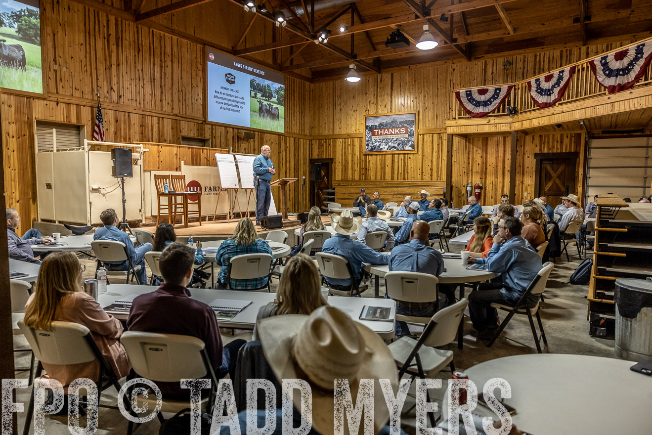 TMyers_BusMeeting_Cameron_May2023-527279