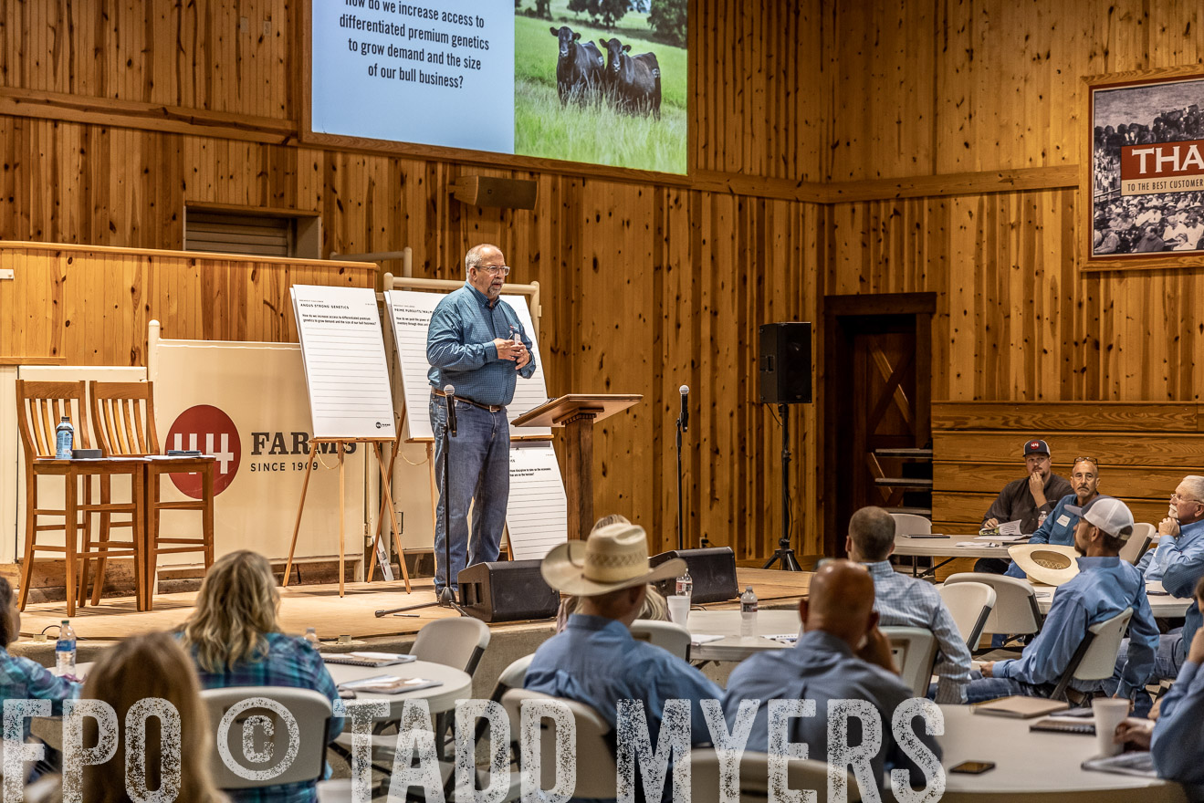 TMyers_BusMeeting_Cameron_May2023-527284