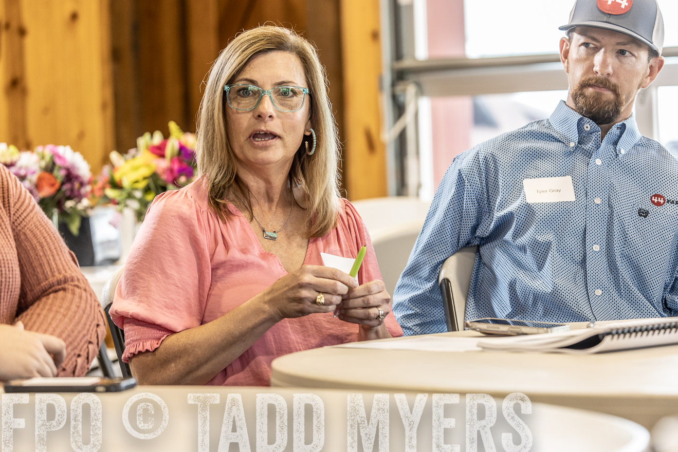 TMyers_BusMeeting_Cameron_May2023-527479