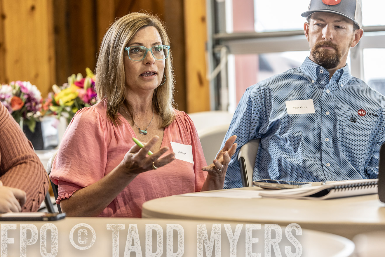 TMyers_BusMeeting_Cameron_May2023-527482