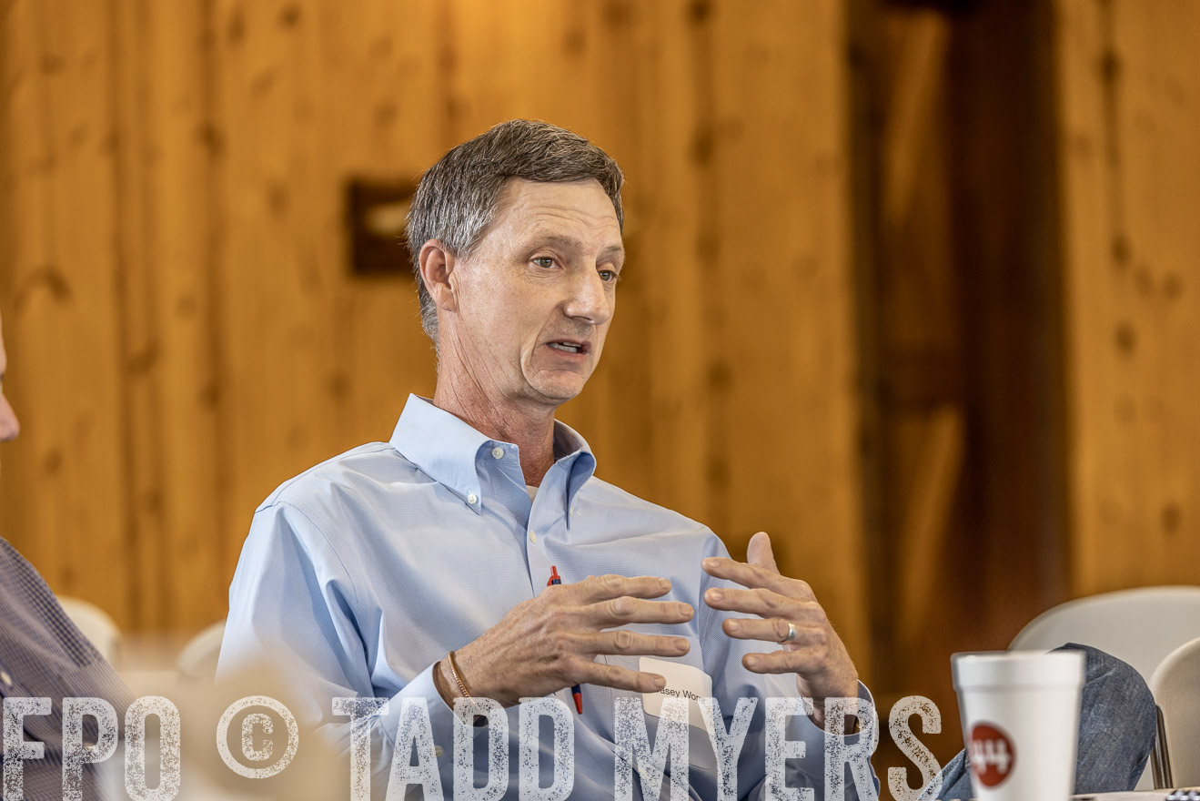 TMyers_BusMeeting_Cameron_May2023-527582