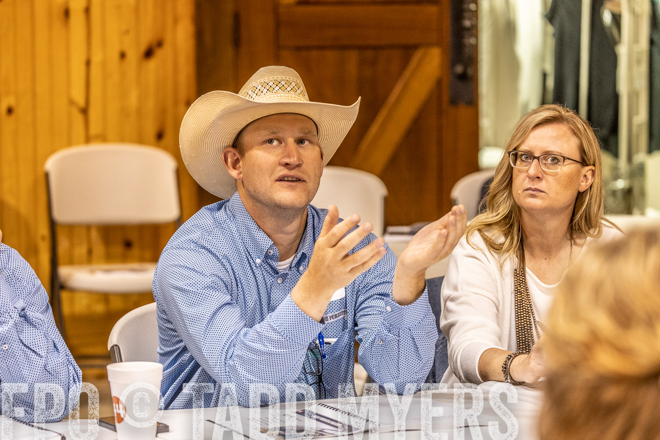 TMyers_BusMeeting_Cameron_May2023-527775