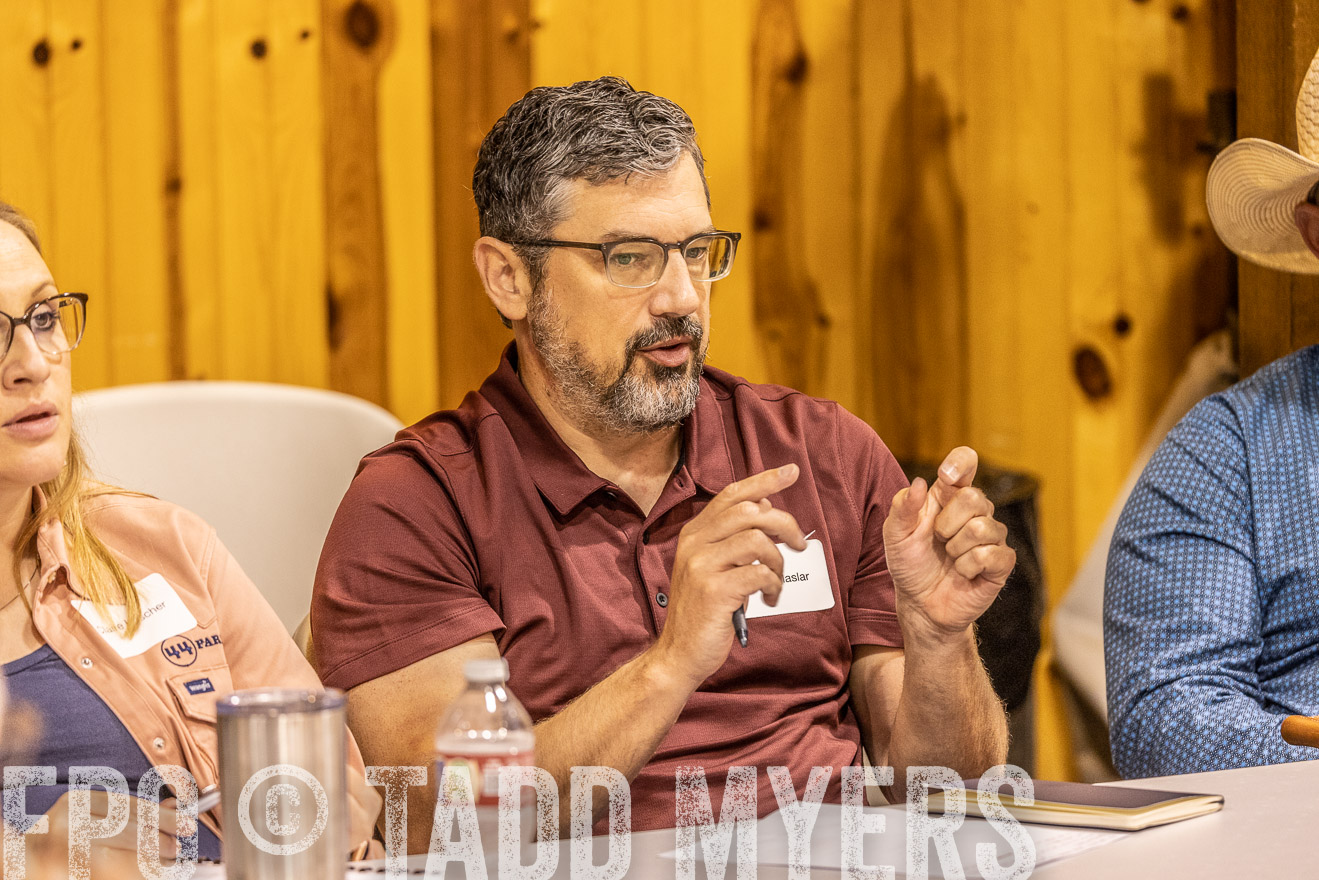 TMyers_BusMeeting_Cameron_May2023-527879
