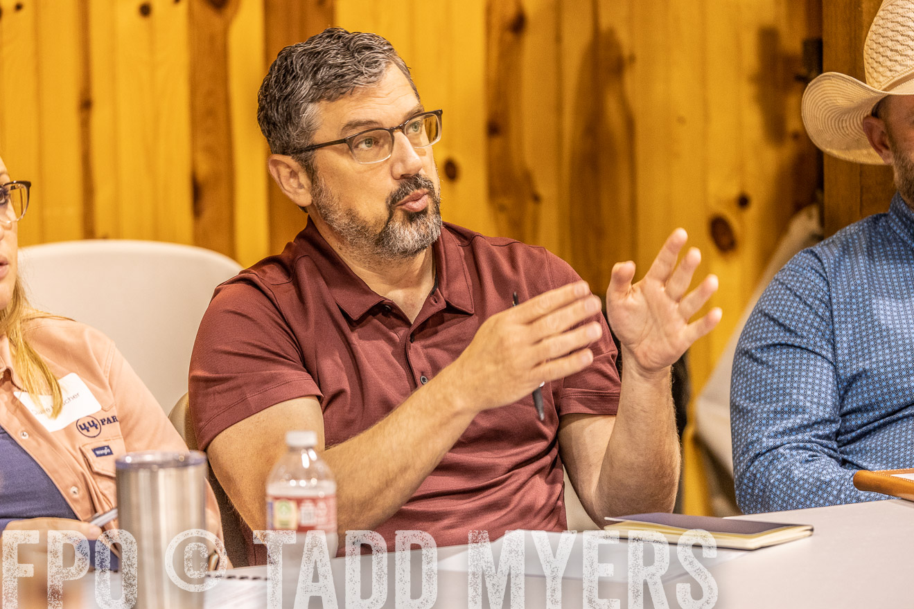 TMyers_BusMeeting_Cameron_May2023-527885