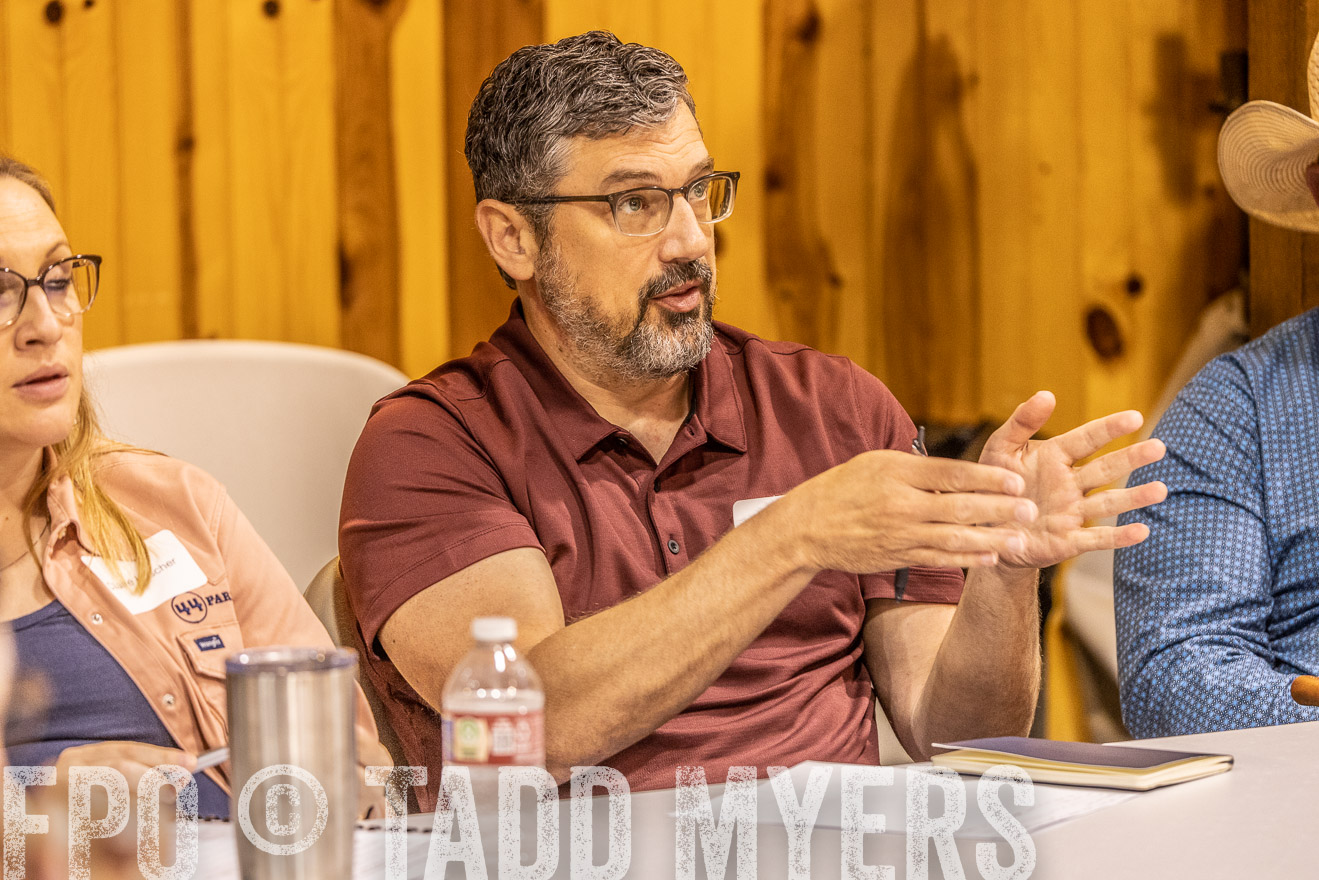 TMyers_BusMeeting_Cameron_May2023-527887