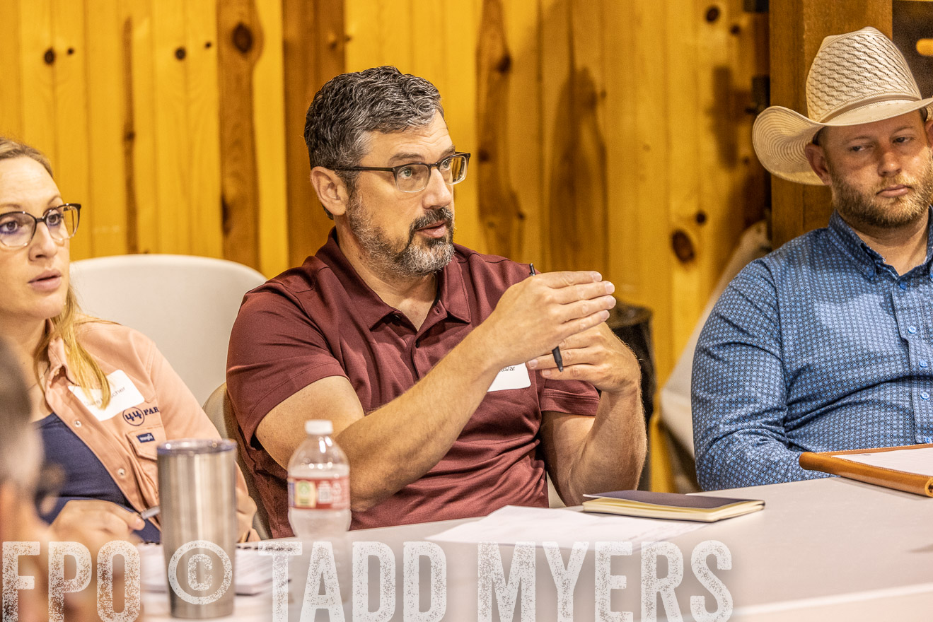 TMyers_BusMeeting_Cameron_May2023-527893