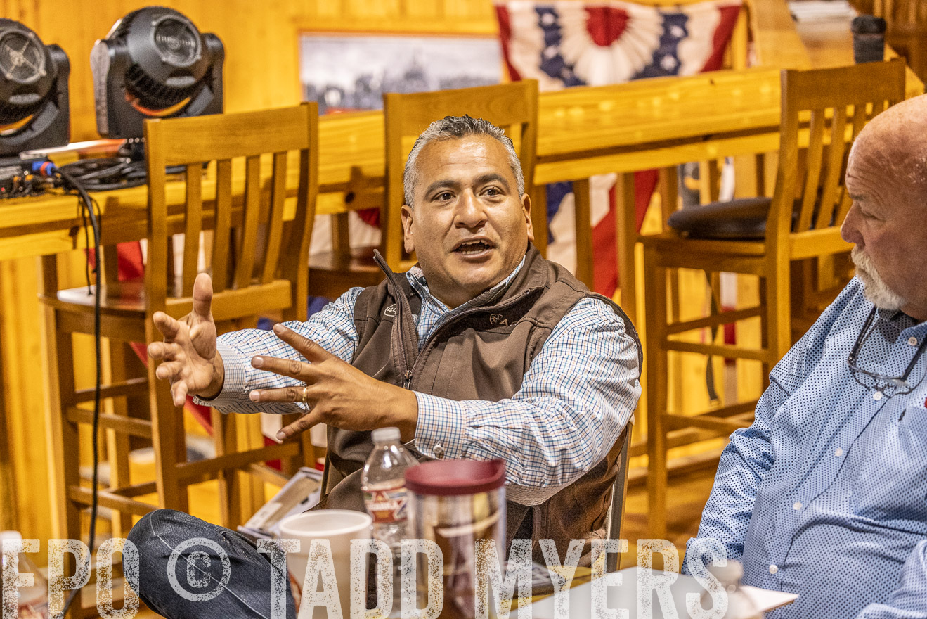 TMyers_BusMeeting_Cameron_May2023-528024