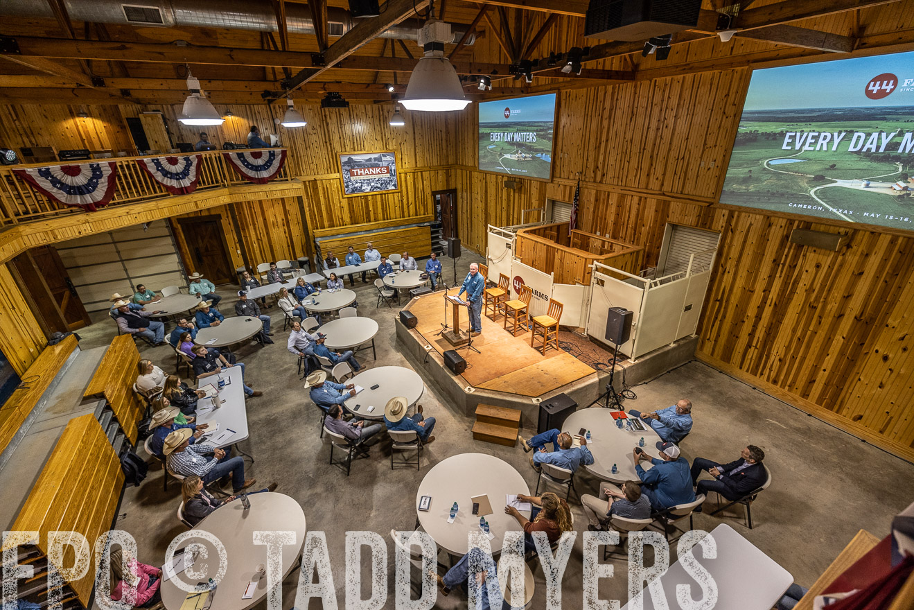 TMyers_BusMeeting_Cameron_May2023-520442