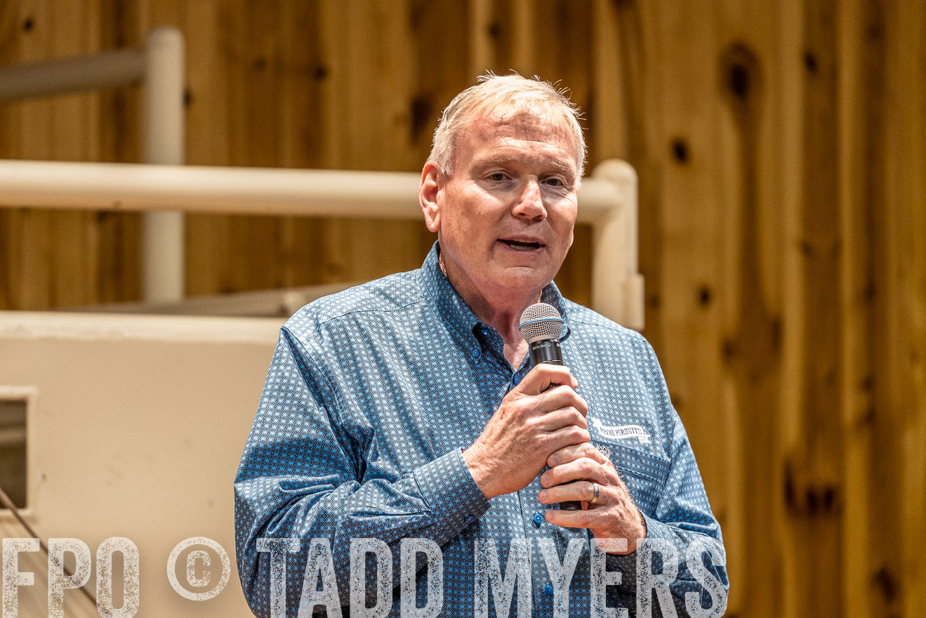 TMyers_BusMeeting_Cameron_May2023-520899