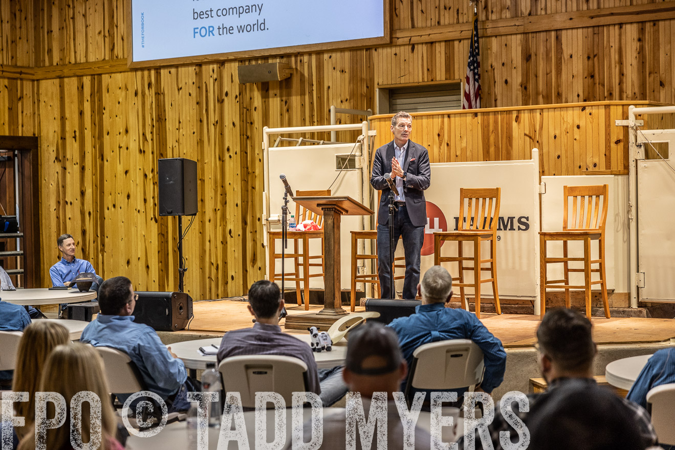 TMyers_BusMeeting_Cameron_May2023-526735