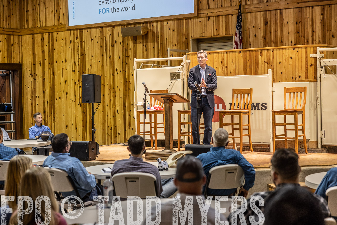 TMyers_BusMeeting_Cameron_May2023-526740