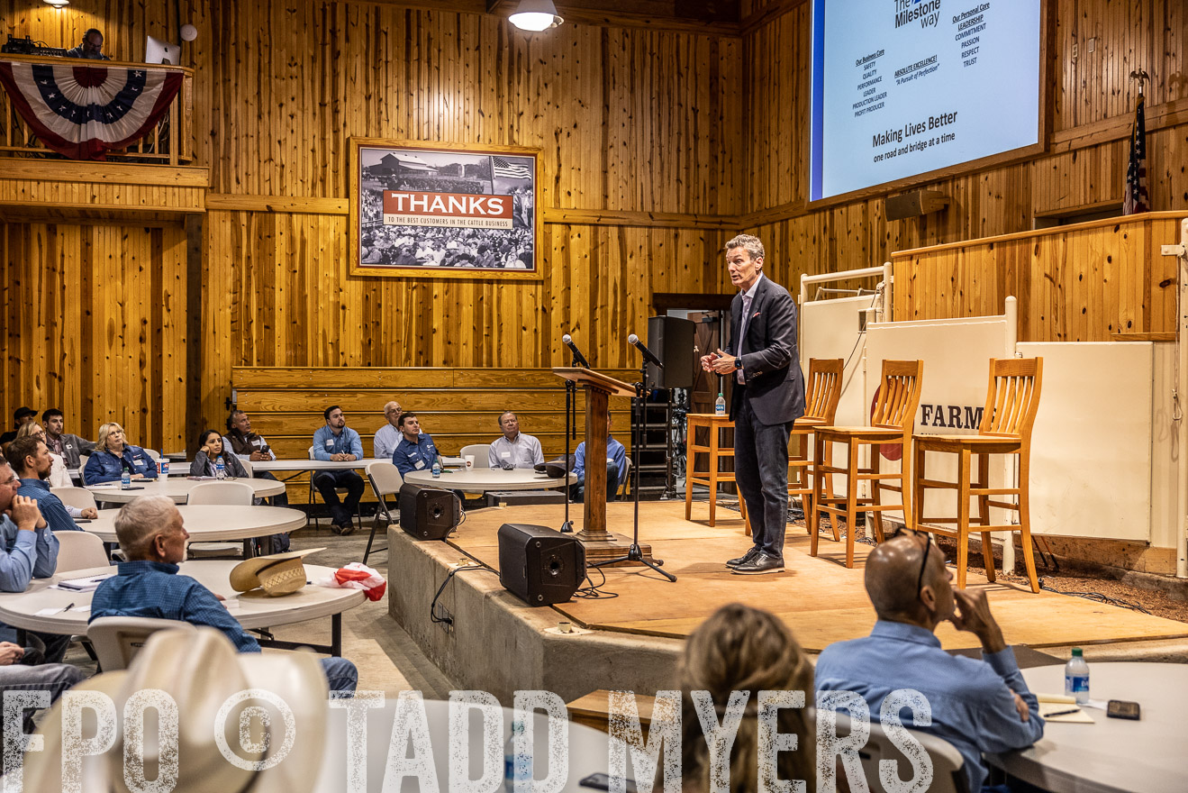 TMyers_BusMeeting_Cameron_May2023-526763