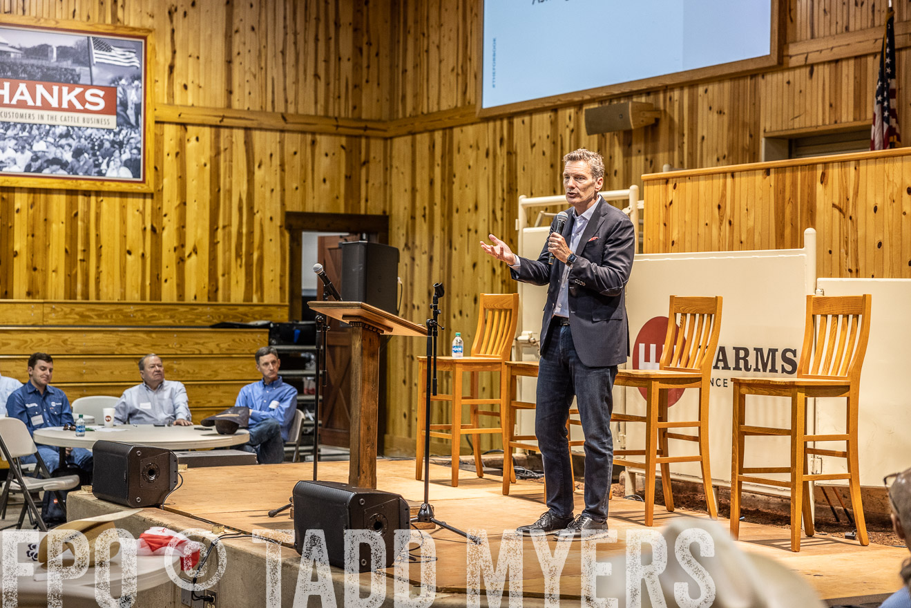 TMyers_BusMeeting_Cameron_May2023-526786