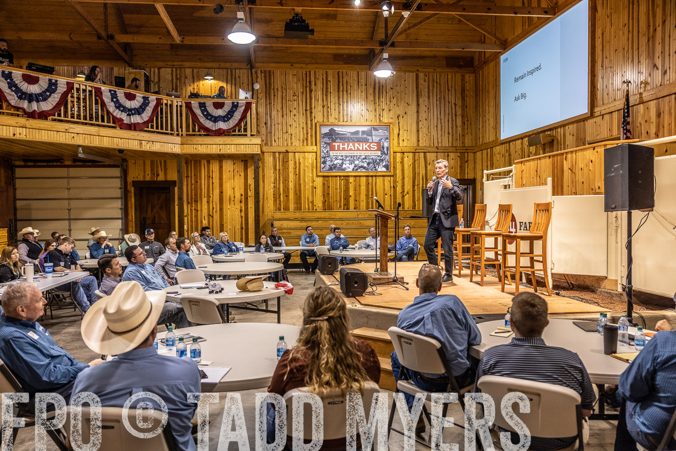 TMyers_BusMeeting_Cameron_May2023-526808