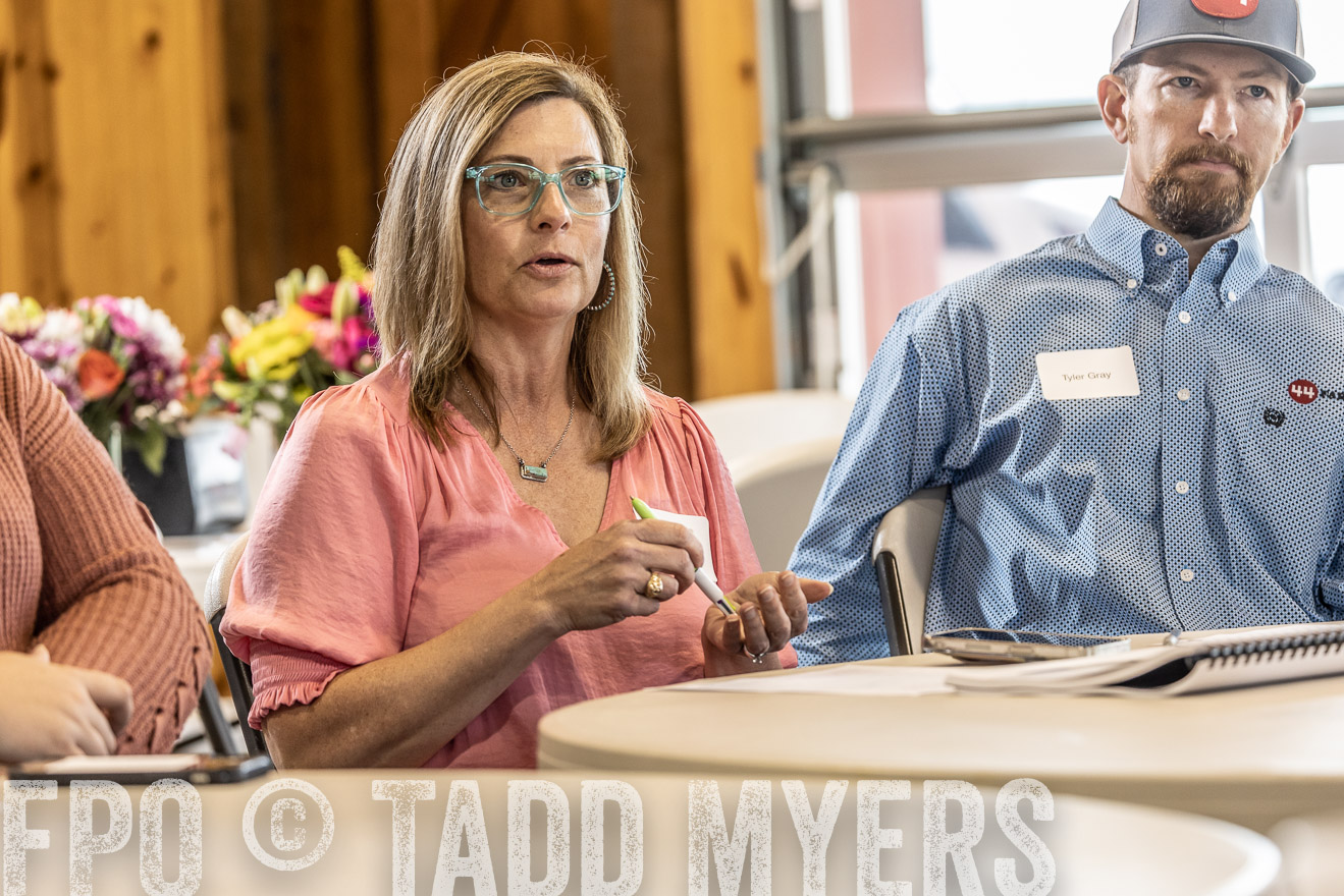 TMyers_BusMeeting_Cameron_May2023-527481