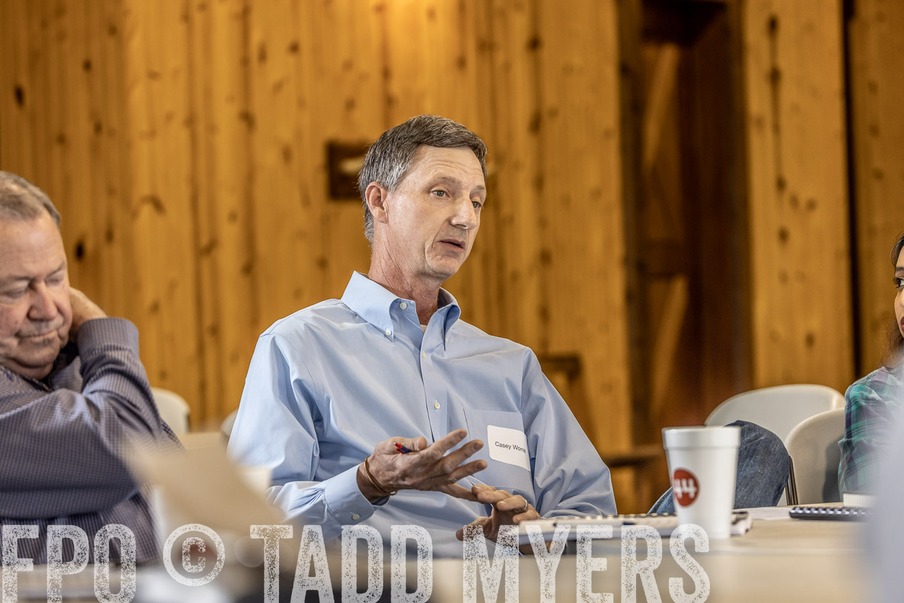 TMyers_BusMeeting_Cameron_May2023-527578