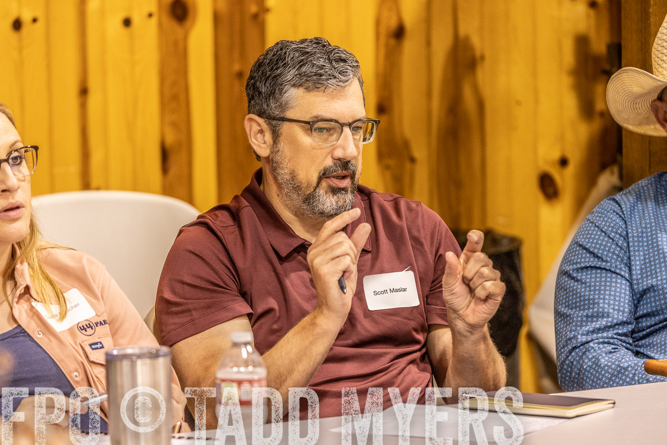 TMyers_BusMeeting_Cameron_May2023-527877