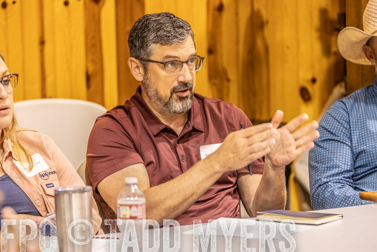 TMyers_BusMeeting_Cameron_May2023-527881