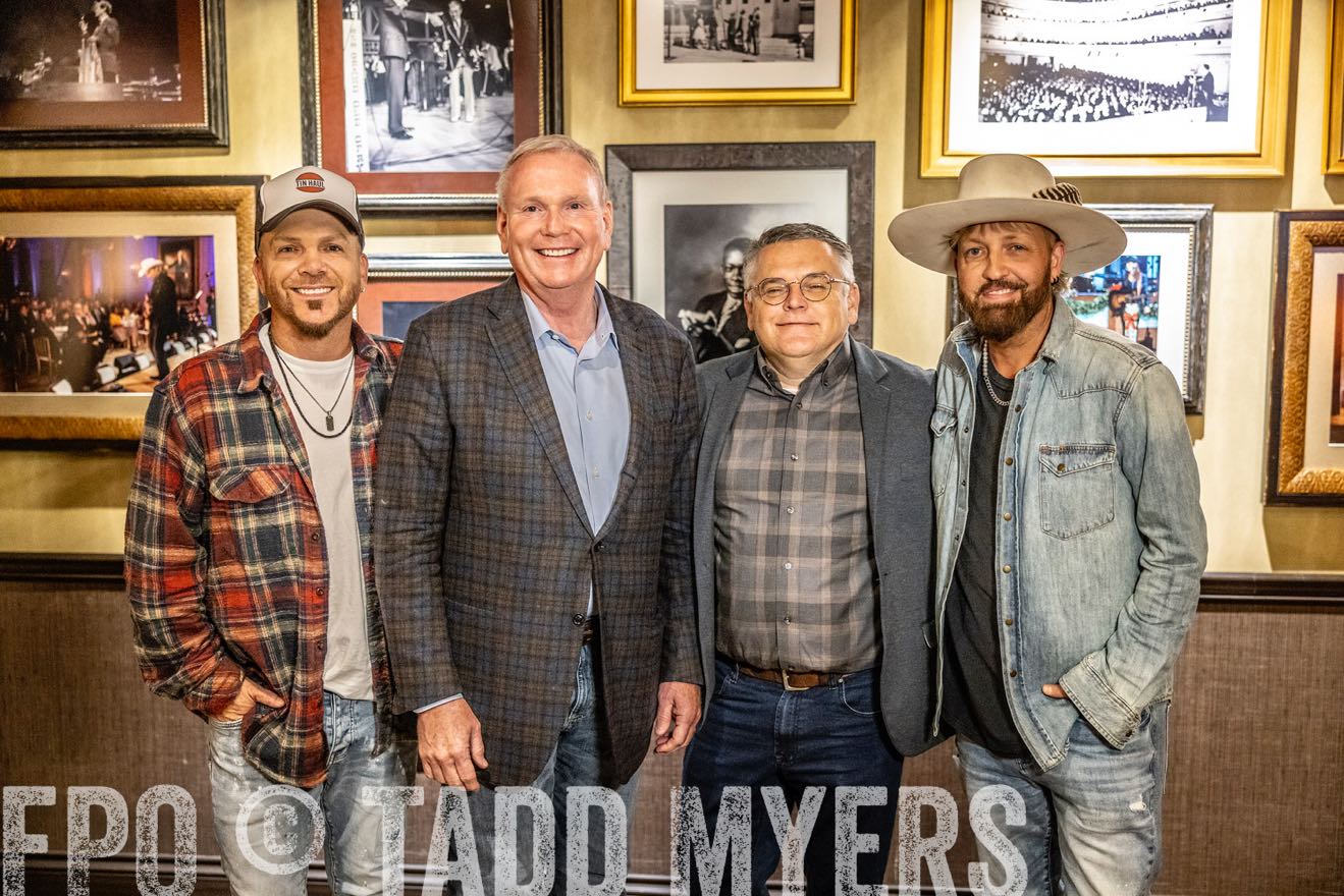 TMyers_LoCashPREvent_Nashville_Nov2023-517955-Edit